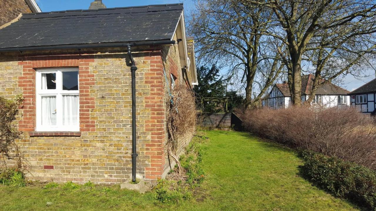 Converted Bungalow In Bexley London Exterior photo